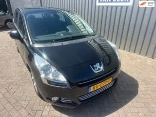 Peugeot 5008 1.6 e-HDi Active 5p.