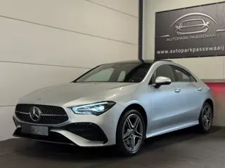 Mercedes-Benz CLA-klasse 250e AMG Line Pano, ACC, Sfeerverlichting, LED, Stuurverwarming, Trekhaak, 