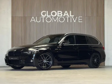 BMW 3-serie Touring 320i M Sport Edition - LEDER - GROOT NAVI - CAMERA