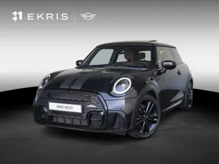 MINI 3-Deurs Cooper Aut. | JCW-pakket | Stuur & Stoelverwarming | Glazen panoramadak | Adaptief onde