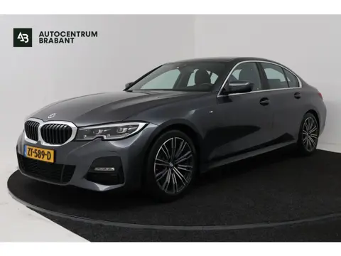 BMW 3-serie 320i High Executive Edition (STOELVERWARMING, CAMERA, PDC, SFEERVERLICHTING, TREKHAAK AF
