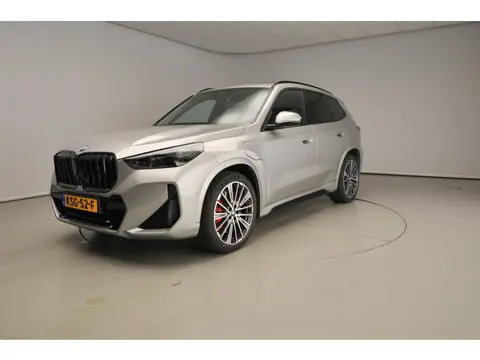 BMW X1 xDrive25e M-Sportpakket Pro / Panoramadak / Trekhaak / Harman-Kardon / Driving assist plus / 
