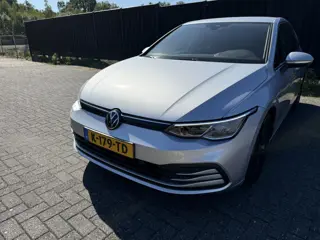 Volkswagen Golf 1.0 TSI Life | NED AUTO | GETINTE RAMEN | ZWART LM | PDC |