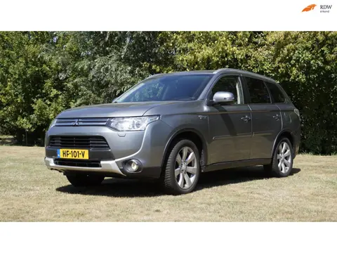 Mitsubishi Outlander 2.0 PHEV Executive Edition Leder trekhaak camera