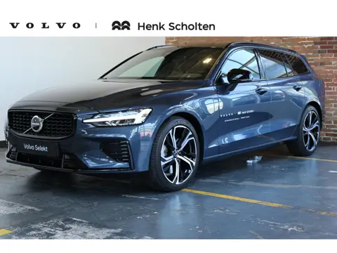 Volvo V60 T6 Plug-in hybrid AWD Plus Bright | Stoelverwarming | Stuurwielverwarming | Parkeercamera 