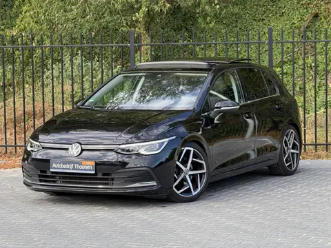 Volkswagen Golf 1.5 eTSI Style 150 pk | pano | trekhaak | 18"