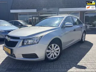 Chevrolet Cruze 1.6 LE | Trekhaak | Airco | NW apk | Lage KM | NAP