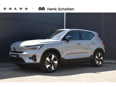 Volvo EX40 Single Motor Extended Range Plus 82 kWh | Trekhaak | Verwarmbare voorstoelen en stuurwiel