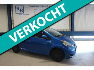 Toyota Aygo 1.0-12V Comfort / NIEUWE APK / 5 DRS / AIRCO ! ! !