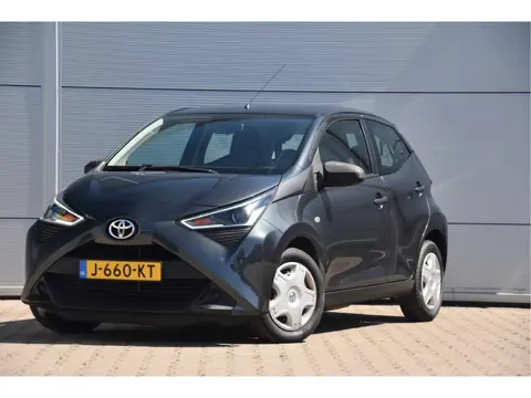 Toyota Aygo 1.0 VVT-i x-fun (bj 2020)