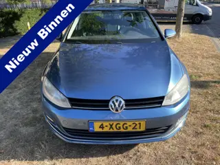 Volkswagen Golf 1.2 TSI Highline Gaat soms niet uit park vele opties zeer mooi nl auto nu is het ins