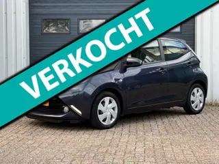 Toyota Aygo 1.0 VVT-i x-play 5-deurs NAVI / CRUISE / NAP