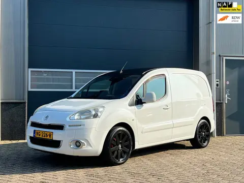 Peugeot Partner 120 1.6 e-HDI Navteq 2Tronic bj.2014 Autom|Airco|Navi|Trekhaak.