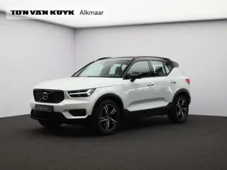 Volvo XC40 2.0 T4 R-Design / Trekhaak / Panoramadak / Stoelverwarming / Lederen Bekleding / Elektris