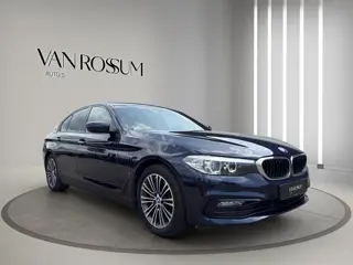 BMW 5-serie 530 e iPerformance | Leder | Sportstoelen | Sfeer | Camera | Parksenors V+A | 18" |