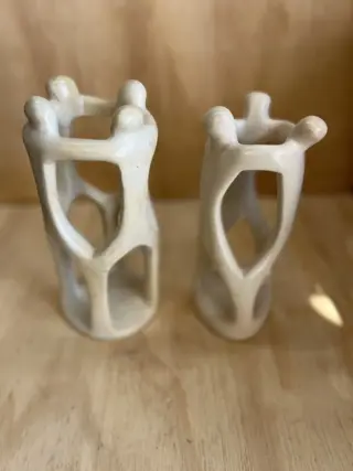 2 prachtige Sculpturen - 3 & 4 figuren, “circle off people”