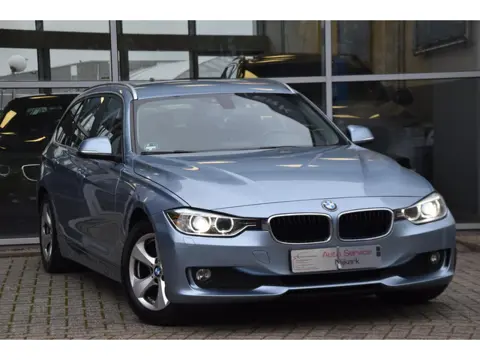 BMW 3-serie Touring 320d EfficientDynamics Navi PDC Xenon Cruise NAP Dealeronderhouden