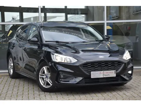 Ford Focus Ford Focus ST-Line Business Aut. Camera CarPlay LED Navigatie