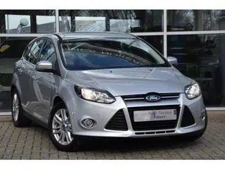 Ford Focus 1.0 EcoBoost Titanium Navi Cruise PDC Trekhaak Dealer OH NAP