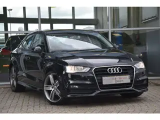 Audi A3 Limousine 1.4 TFSI CoD S-Line Automaat | Navi | Stoelverwarming