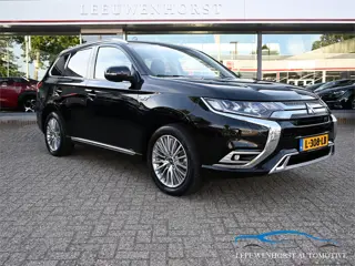 Mitsubishi Outlander 2.4 PHEV Intense (bj 2021, automaat)