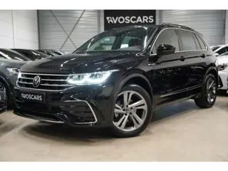 Volkswagen Tiguan 1.5 TSI R-Line * Trekhaak - IQ Light - Virtual - Camera - Sfeer - ACC - Lane - Bli