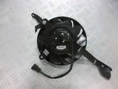 VENTILATOR Triumph Speed Triple 1050 R 2012 - 2015