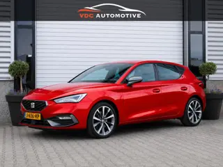 SEAT Leon 1.5 eTSI FR FR | Carplay | ACC | DCC | LED | Parkeersensoren | Trekhaak | Dealer Onderhoud