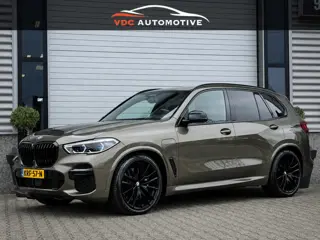 BMW X5 xDrive45e m Sport Manhattan | Trekhaak | Laser | Comfort Access | 22 " Zwart | HeadUp | Deale