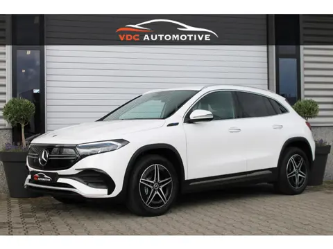 Mercedes-Benz EQA 250 AMG 94,2% SOH | Camera | Trekhaak | Keyless | Widescreen | Sfeerverlichting | 