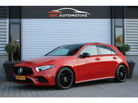 Mercedes-Benz A-Klasse 200 AMG Pano | Widescreen | Sfeerverlichting | Augmented Reality | 19" AMG | 