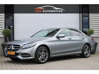 Mercedes-Benz C-Klasse 180 LED | Parkeersensoren | Cruisecontrol | 18" AMG Velgen | Privacyglas