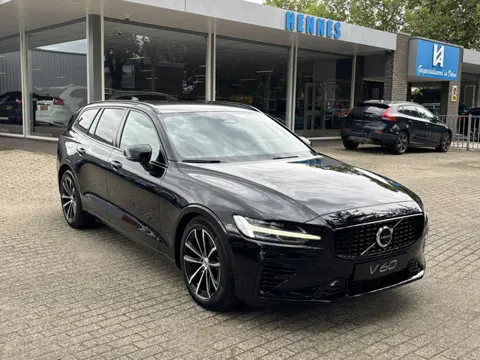 Volvo V60 T6 Recharge Long Range AWD Plus Dark 360 Keyless
