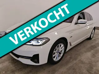 BMW 5-serie 520e 204pk Business Edition Plus PHEV | SOH 89% | Zwart Leder | ACC | HIF System Audio |