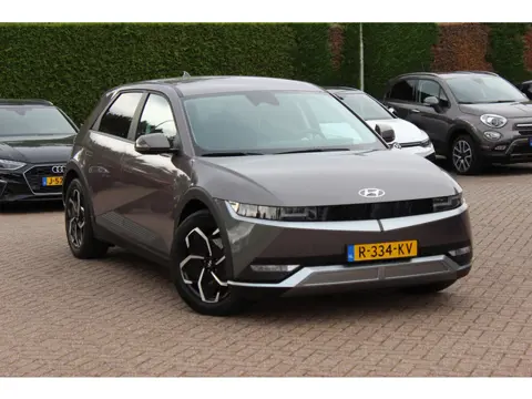 Hyundai IONIQ 5 Style 58 kWh 15.112km! / SoH 98,2% / NL Auto! / Trekhaak / Camera / CarPlay / Keyles