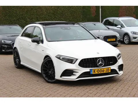 Mercedes-Benz A-Klasse AMG 35 4MATIC Premium 56.103 km! / Panoramadak / Camera / Burmester / AMG Stu