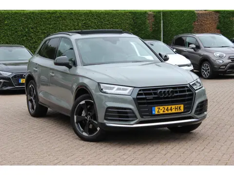 Audi Q5 2.0 TFSI quattro Sport S Line Black Edition / Panoramadak / Camera / RS Seats / Keyless / 21