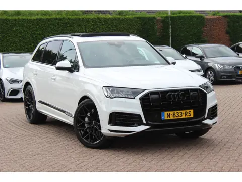 Audi Q7 55 TFSI e quattro Pro Line Plus / SoH 99,1% / Trekhaak / Panoramadak / Camera / Bose / Lucht