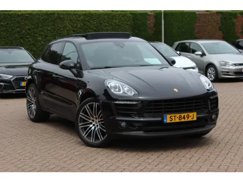 Porsche Macan 2.0 / Panoramadak / Camera / Luchtvering / Bose / 21'' / Leder / Navigatie / Stoelverw