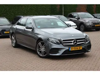 Mercedes-Benz E-Klasse 200 Ambition AMG / Dealer Onderhouden / Camera / Navigatie / Dodehoek / 19'' 