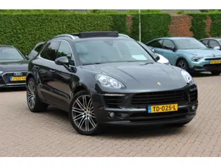 Porsche Macan 2.0 / Panoramadak / Camera / Luchtvering / Sportchrono / Bose / 21'' / Leder / Navigat