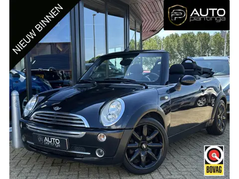 MINI Cabrio 1.6 One 90PK | Cabrio | Nieuwe APK | Airco | Lichtmetalen Velgen | 2 Sleutels | Parkeers