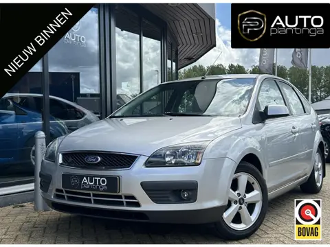 Ford Focus 1.8-16V Ambiente Flexifuel 125PK | Trekhaak | Airco | Cruise Control | Elektrische Stoel 