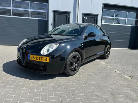 Alfa Romeo MiTo 1.4 Distinctive Nieuwe APK / Groot onderhoud
