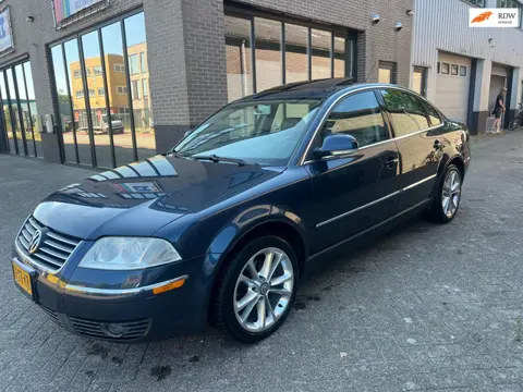 Volkswagen Passat 1.8 Turbo! Uniek! AUTOMAAT! Leder! Dak!