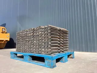 JCB JS240