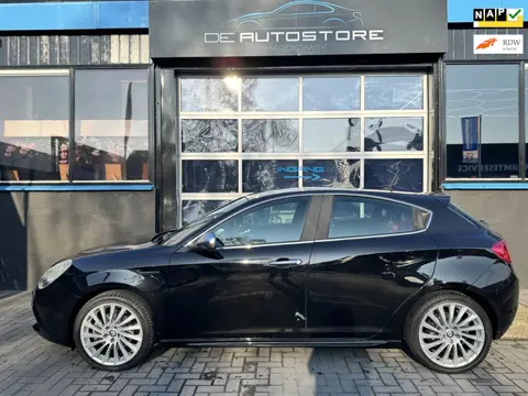 Alfa Romeo Giulietta 1.4 T 170Pk Distinctive Airco Navi Leder Cruise Xenon 18inch pdc Geheel Dealero