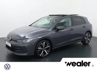 Volkswagen Golf 1.5 eHybrid Life Edition | 204 PK | SoH 100% | Panoramadak | Stoelverwarming | Achte
