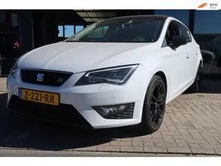 Seat Leon 1.8 TSI FR Connect *Rijklaarprijs *Panaromadak *Alcantara bekleding *Automaat