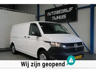 Volkswagen Transporter 2.0 TDI L2H1 28 - N.A.P. Airco, Cruise, Carplay, PDC, Trekhaak.